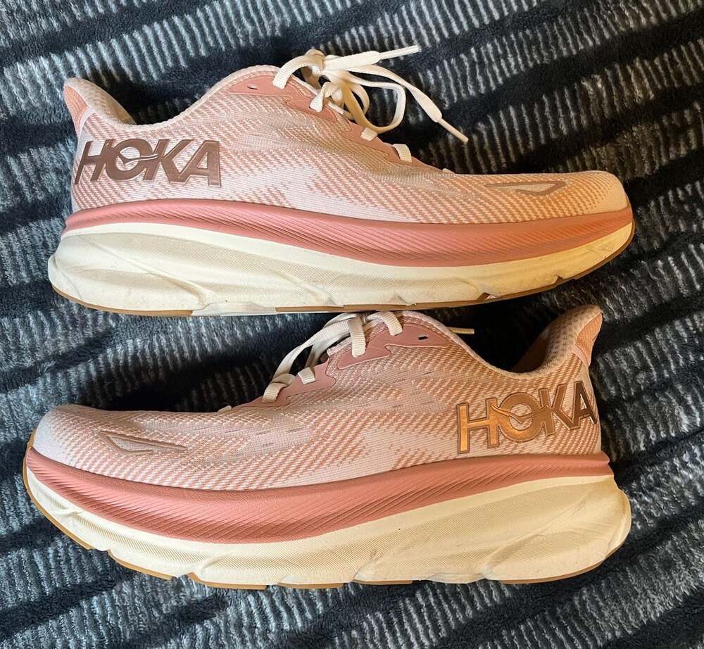 HOKA Women's Clifton 9 Running Shoes in Sandstone/Cream